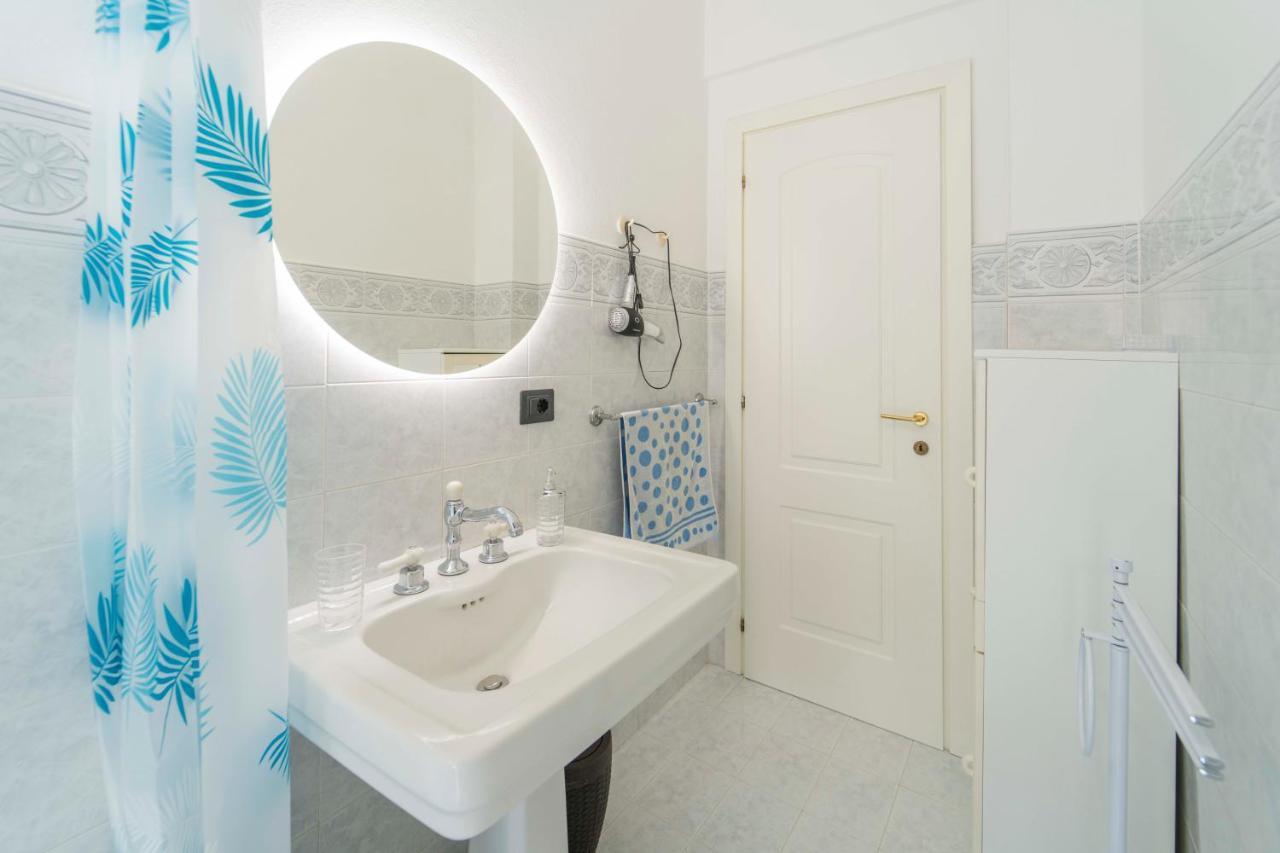 193 - Casa Via Della Chiusa - Centralissimo E Vicino Alla Baia Del Silenzio, Spiaggia E Mare 150M - Parcheggio Gratis Incluso E Aria Condizionata Сестри Леванте Екстериор снимка